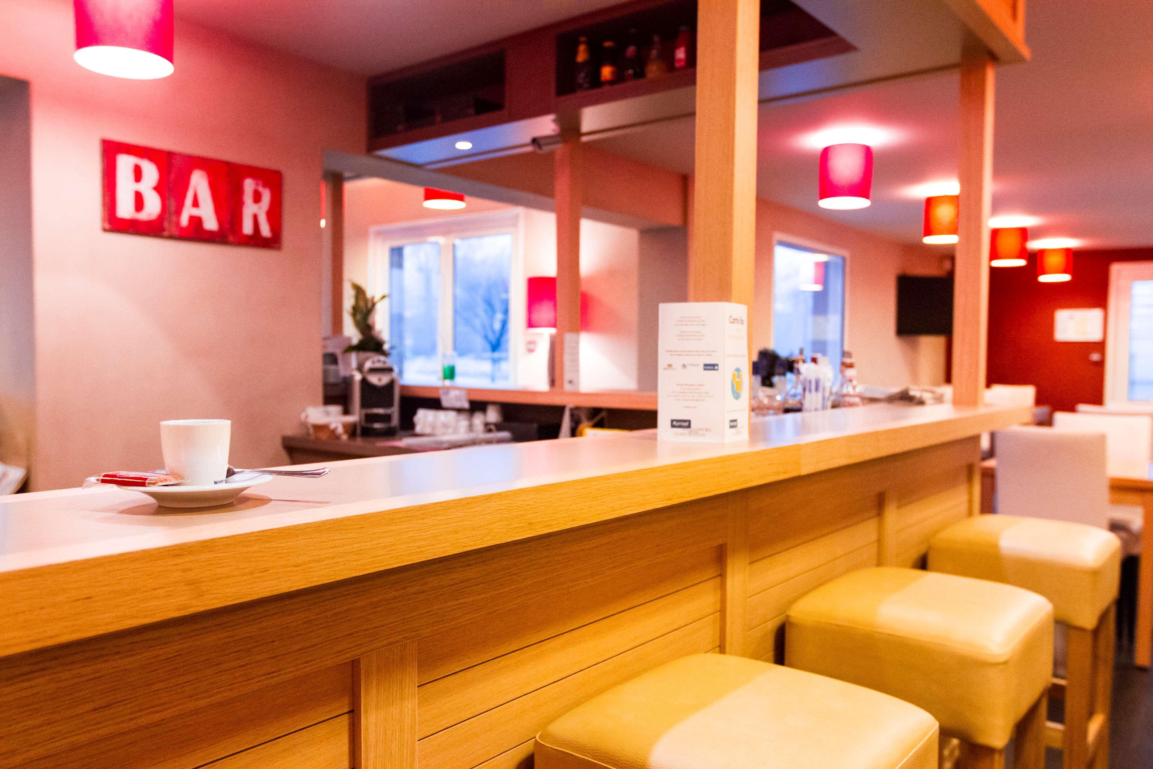 Best Western Bourgoin Jallieu Exterior foto